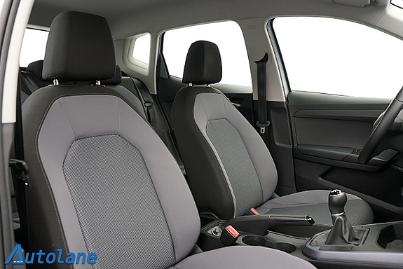 Seat Arona 16 of 28