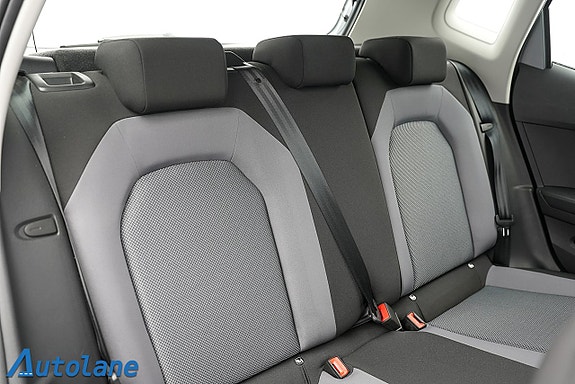 Seat Arona 20 of 28