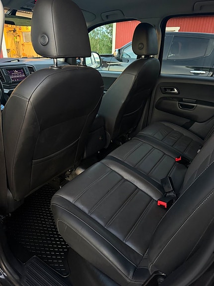 Volkswagen Amarok 15 of 18