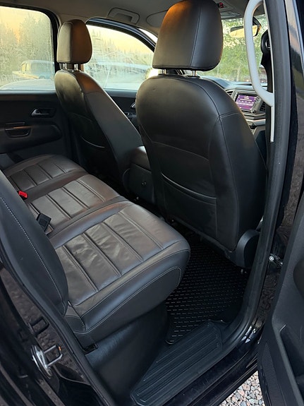 Volkswagen Amarok 14 of 18