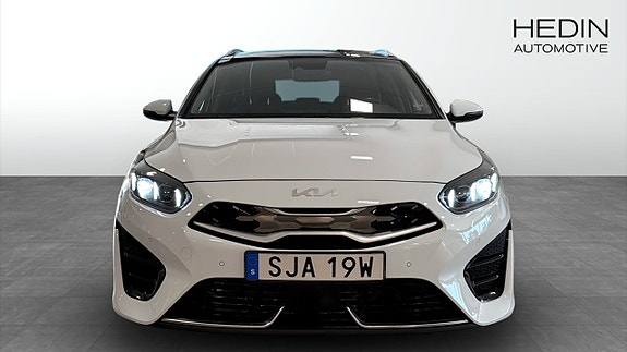 Kia Ceed 2 of 12