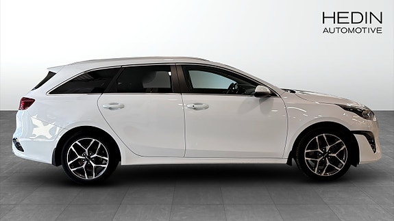 Kia Ceed 4 of 12
