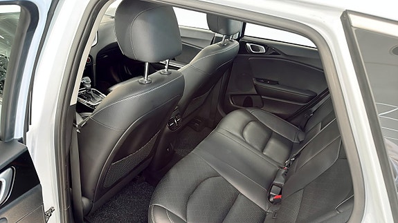 Kia Ceed 9 of 12