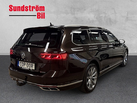 Volkswagen Passat 7 of 25