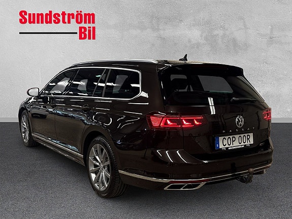 Volkswagen Passat 5 of 25