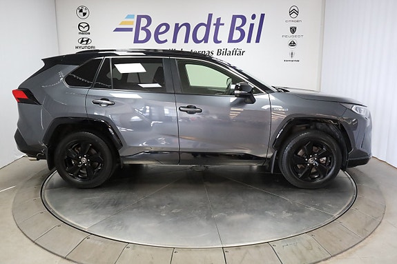 Toyota RAV4 13 of 25