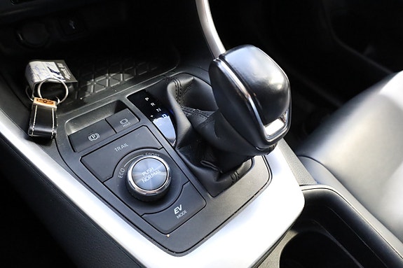 Toyota RAV4 22 of 25