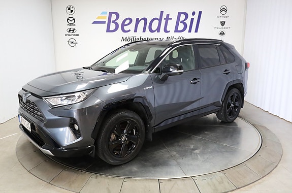 Toyota RAV4 4 of 25