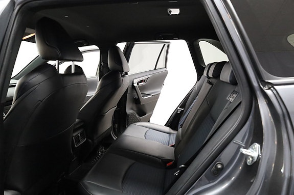 Toyota RAV4 15 of 25
