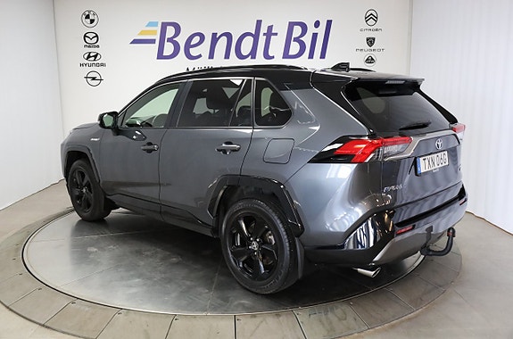 Toyota RAV4 7 of 25