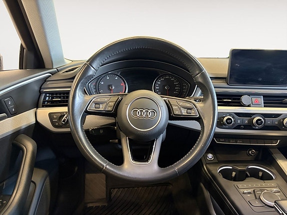 Audi A4 13 of 19