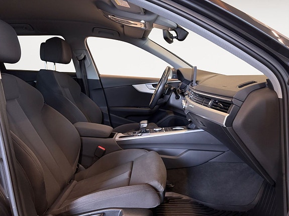 Audi A4 15 of 19