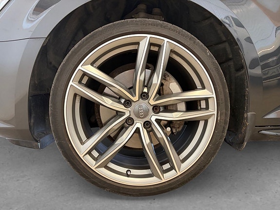 Audi A4 8 of 19