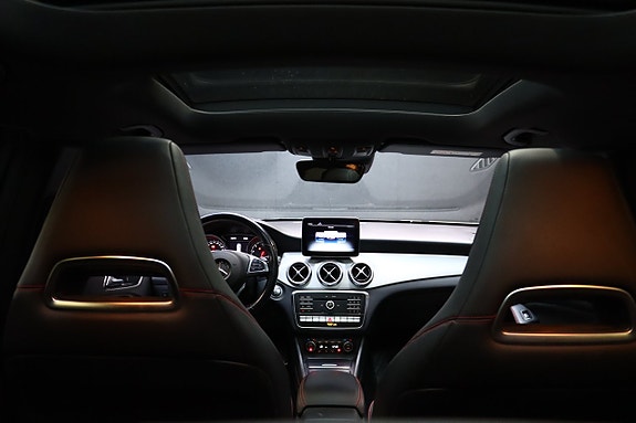 Mercedes-Benz GLA220 19 of 30