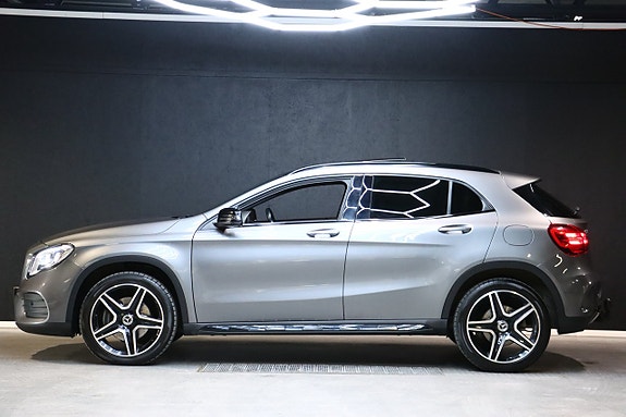 Mercedes-Benz GLA220 7 of 30
