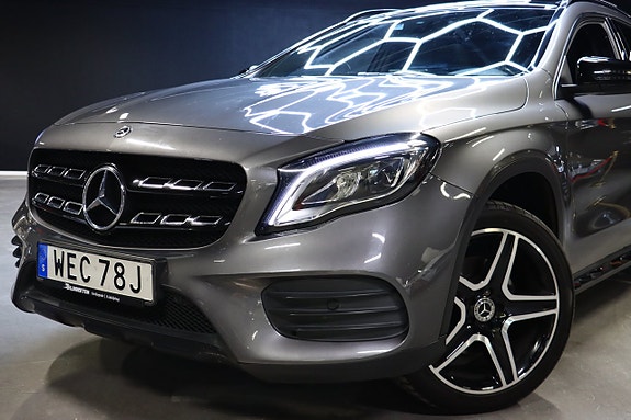 Mercedes-Benz GLA220 5 of 30