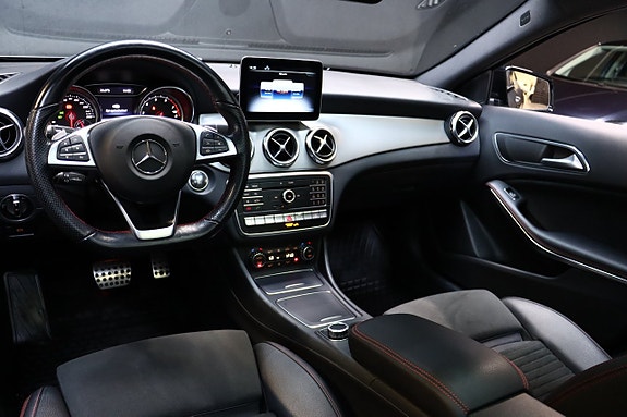 Mercedes-Benz GLA220 24 of 30