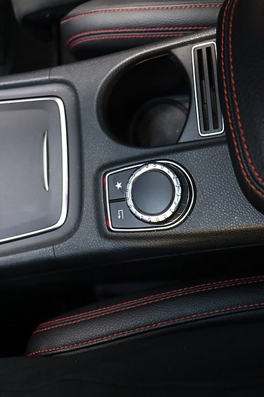 Mercedes-Benz GLA220 27 of 30