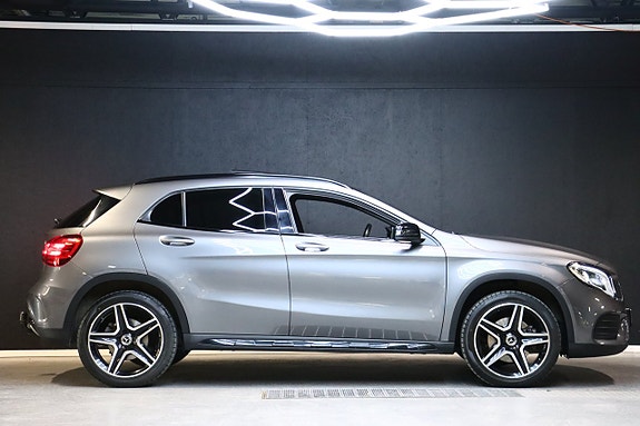 Mercedes-Benz GLA220 6 of 30