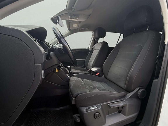 Volkswagen Tiguan 12 of 26
