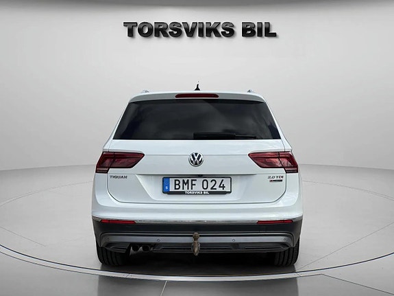Volkswagen Tiguan 5 of 26