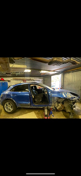 Porsche Macan 4 of 10