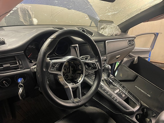 Porsche Macan 7 of 10