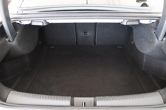 Mercedes-Benz CLA180 19 of 19