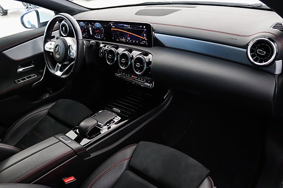 Mercedes-Benz CLA180 14 of 19