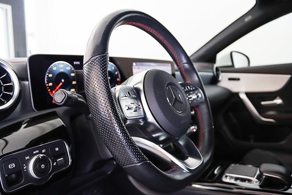 Mercedes-Benz CLA180 17 of 19