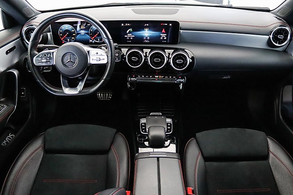 Mercedes-Benz CLA180 9 of 19