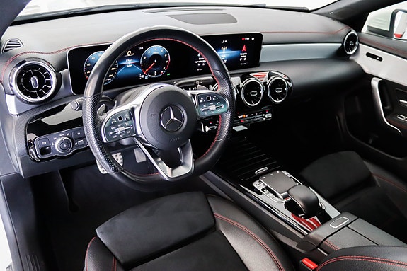 Mercedes-Benz CLA180 7 of 19