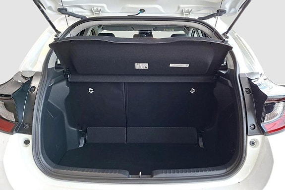 Toyota Yaris 12 of 13