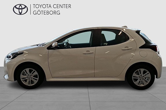 Toyota Yaris 4 of 13