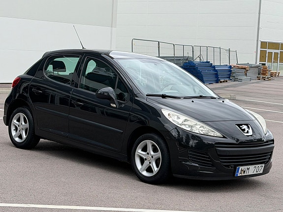 Peugeot 207 2 of 18