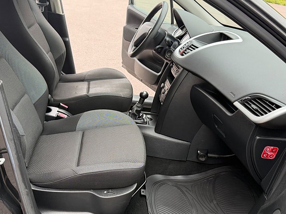Peugeot 207 12 of 18
