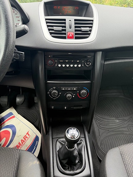 Peugeot 207 16 of 18