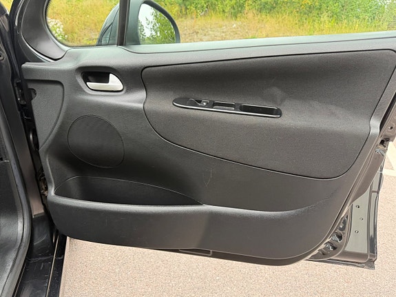 Peugeot 207 14 of 18