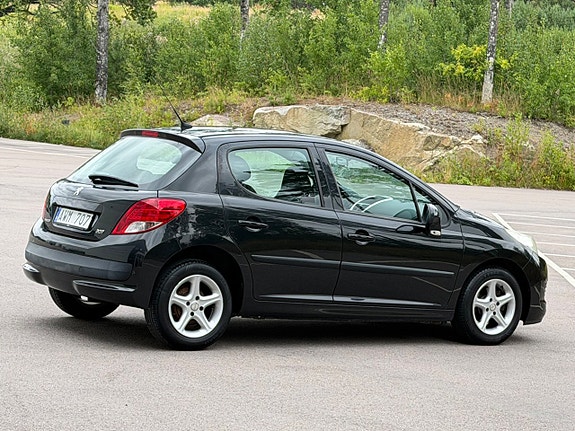 Peugeot 207 8 of 18