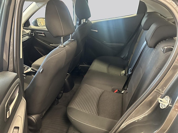 Mazda 2 9 of 15