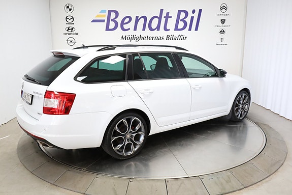 Skoda Octavia 12 of 23