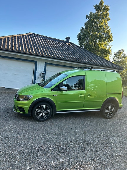 Volkswagen Caddy Alltrack 7 of 10