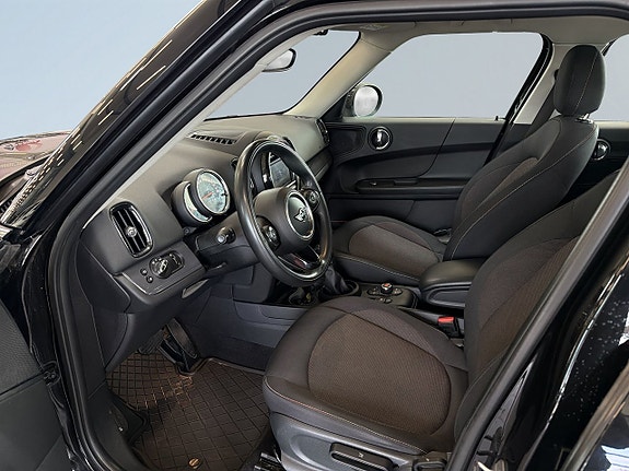 MINI Countryman Cooper 7 of 19