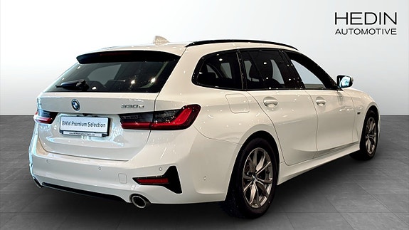 BMW 330e 2 of 9