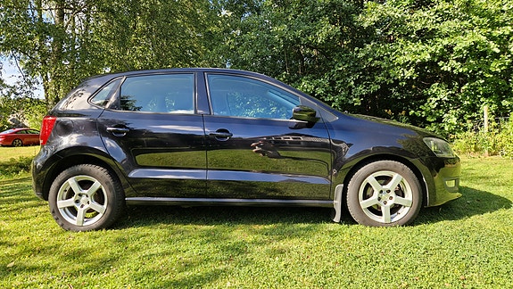 Volkswagen Polo 2 of 9