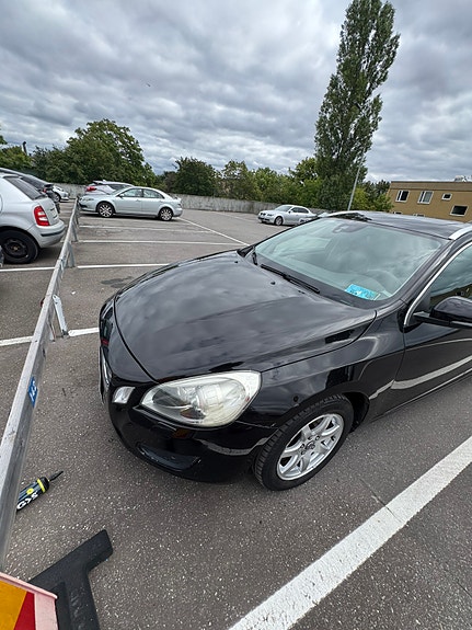 Volvo V60 7 of 11