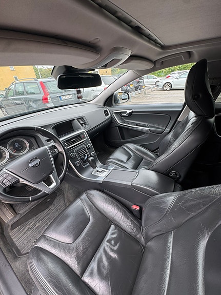 Volvo V60 10 of 11