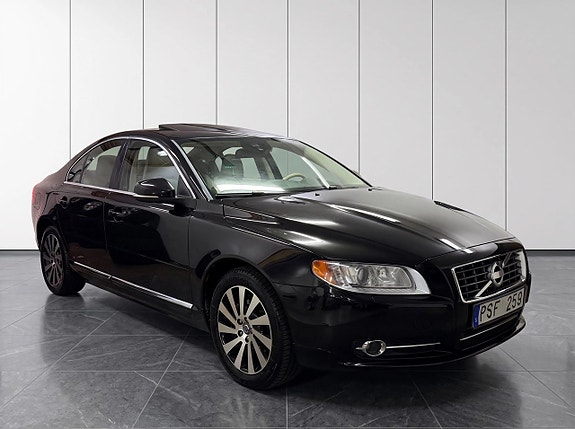 Volvo S80 7 of 17