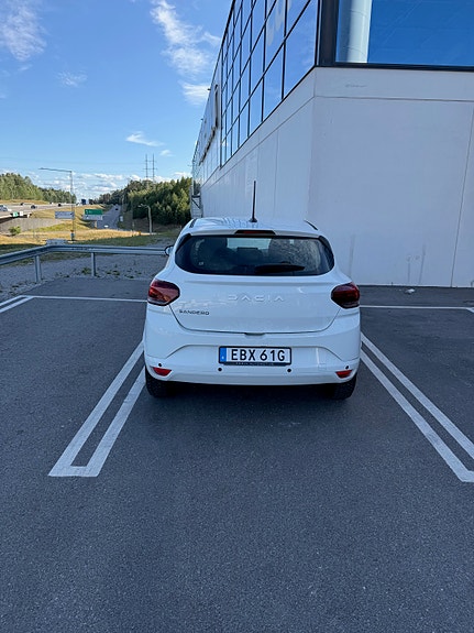 Dacia Sandero 2 of 15