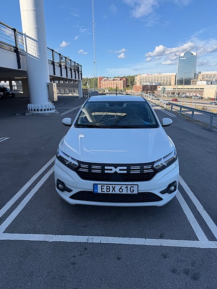 Dacia Sandero 4 of 15